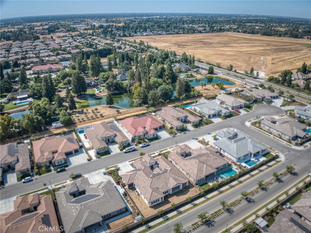 2687 Trenton, Clovis, CA 93619