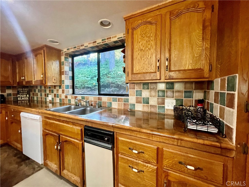 53637 53637 Road 432, Bass Lake, CA 93604