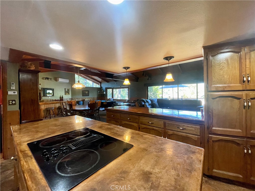 53637 53637 Road 432, Bass Lake, CA 93604