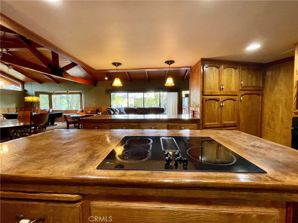 53637 53637 Road 432, Bass Lake, CA 93604