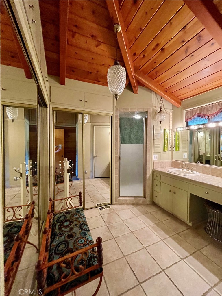 53637 53637 Road 432, Bass Lake, CA 93604