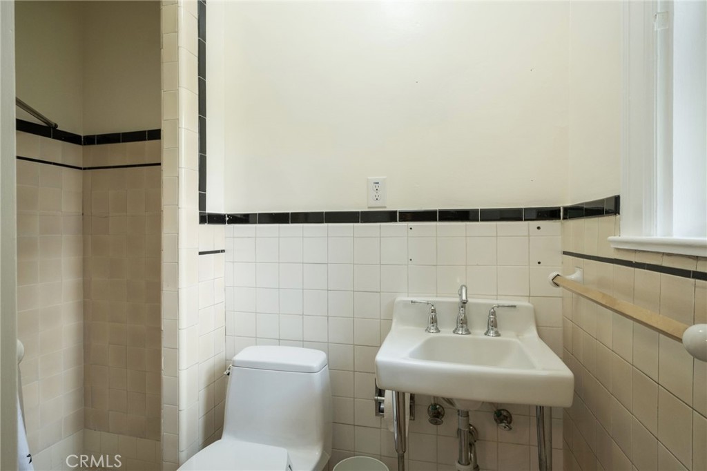 4175 N N Van Ness Blvd, Fresno, CA 93704