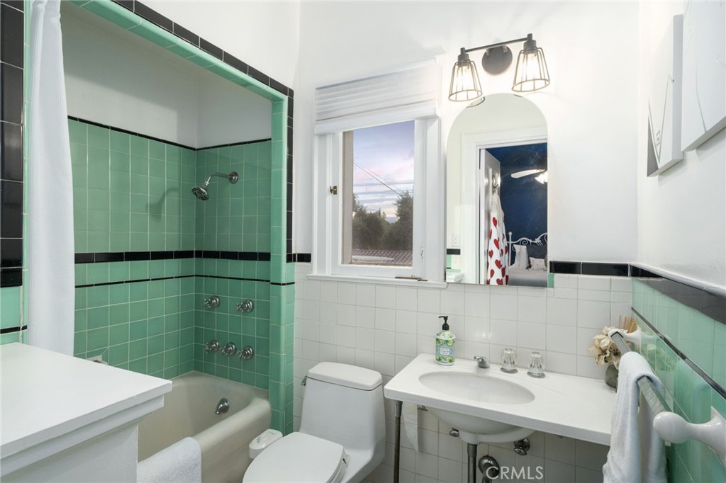 4175 N N Van Ness Blvd, Fresno, CA 93704