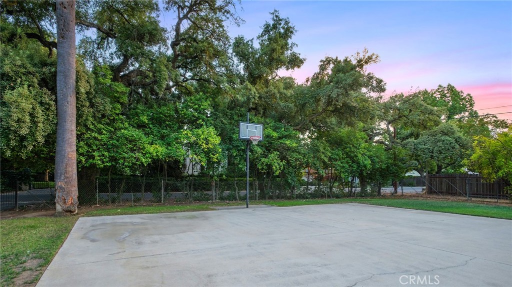 4175 N N Van Ness Blvd, Fresno, CA 93704