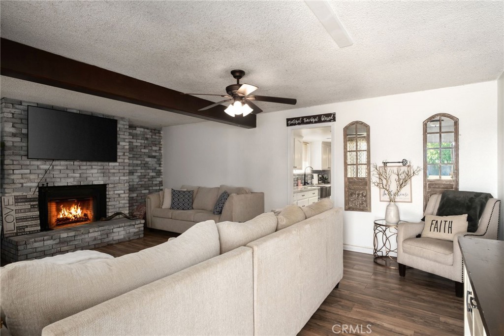 40283 40283 Road 40, Dinuba, CA 93618