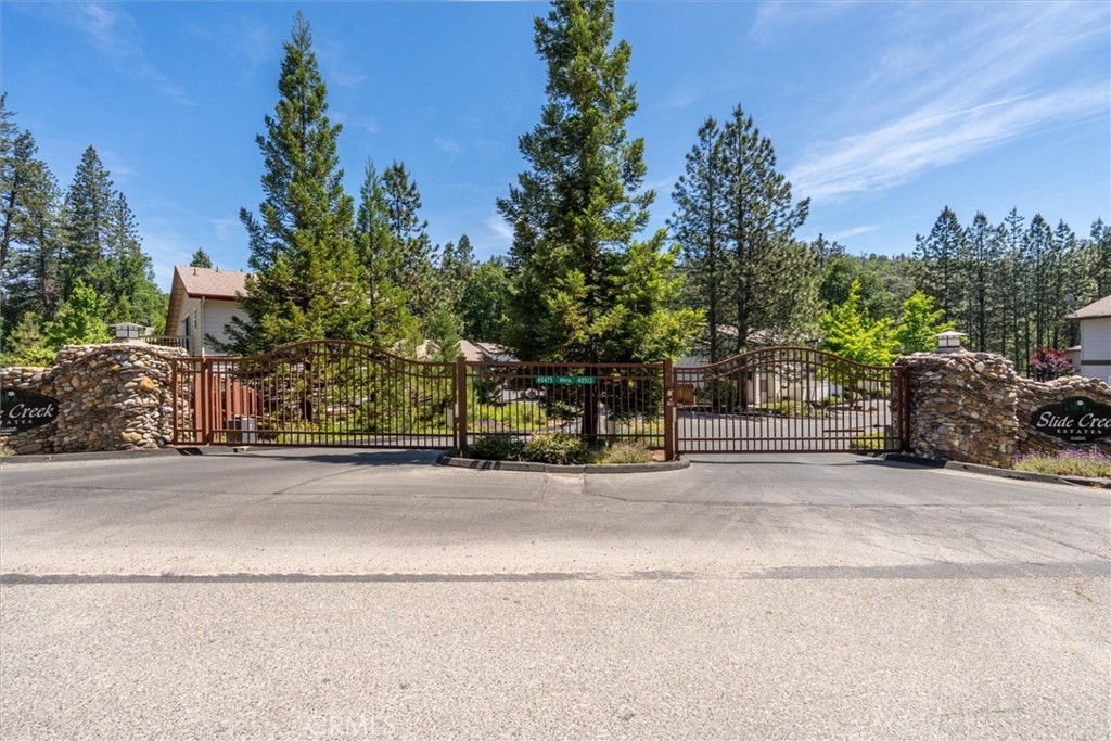 40501 Road 222 #105, Bass Lake, CA 93604