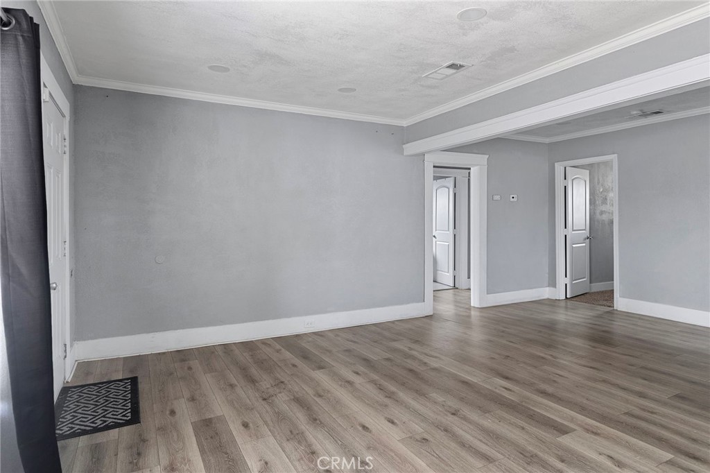 1211 E Clinton, Fresno, CA 93704