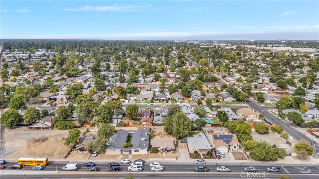 1211 E Clinton, Fresno, CA 93704