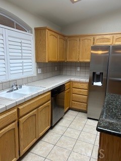 220 220 S Double Tree, Madera, CA 93637