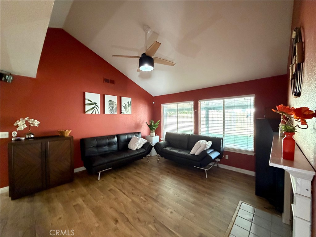 2023 Paul Ave, Clovis, CA 93611