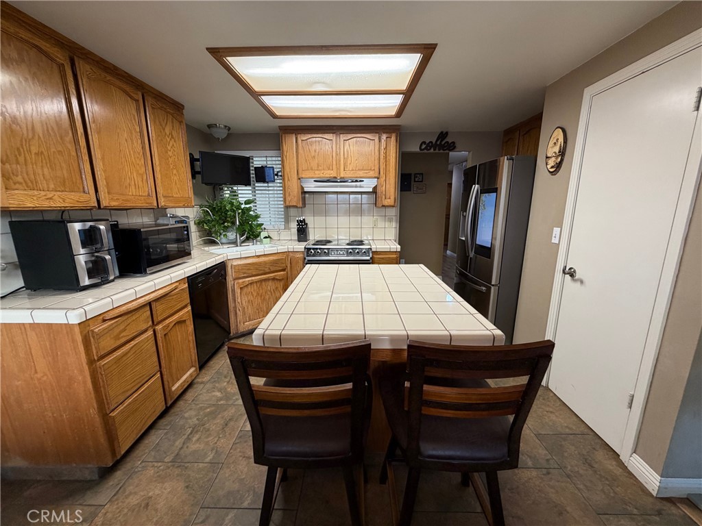 2023 Paul Ave, Clovis, CA 93611