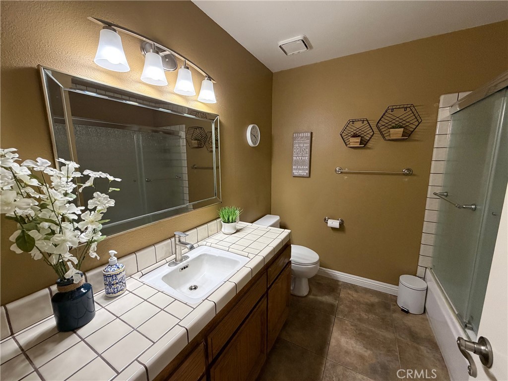2023 Paul Ave, Clovis, CA 93611