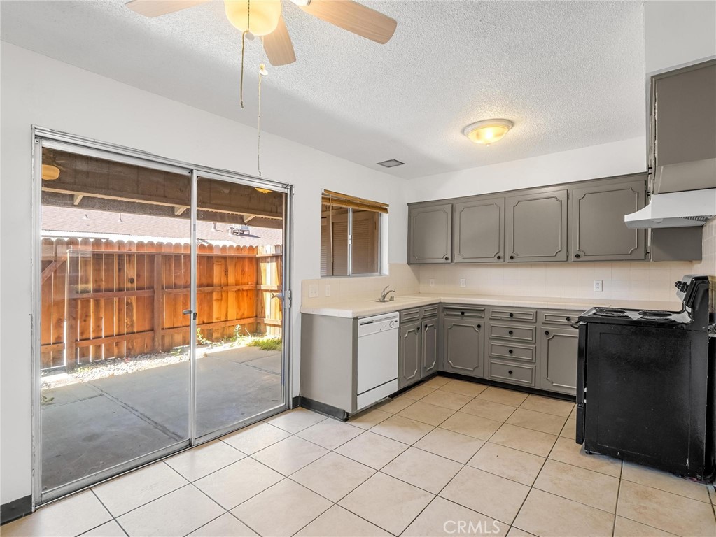 3749 N Fruit Ave #A, Fresno, CA 93705