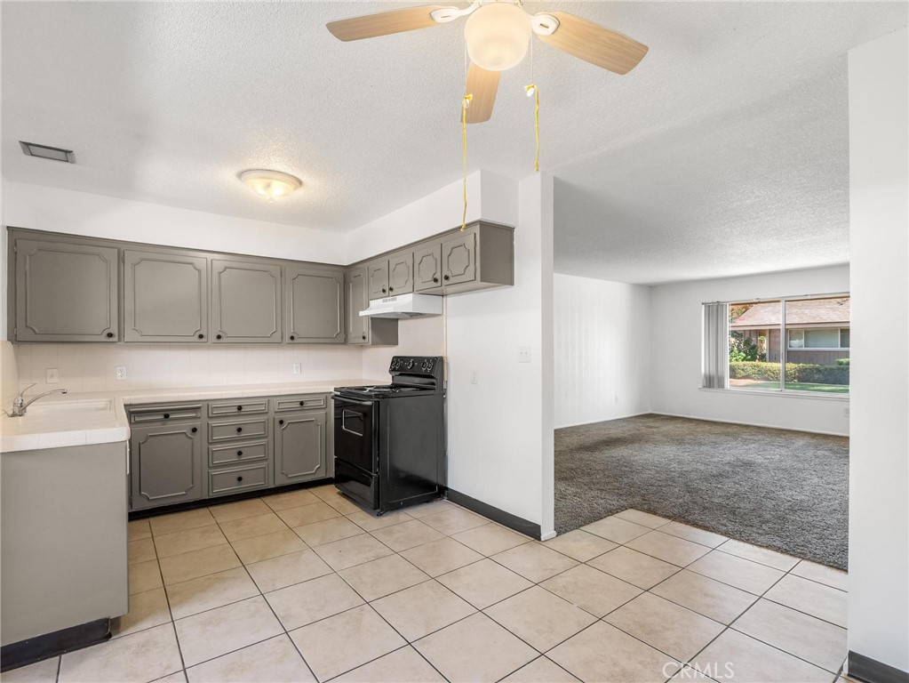 3749 N Fruit Ave #A, Fresno, CA 93705