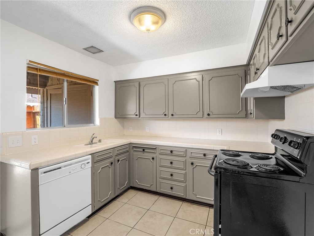 3749 N Fruit Ave #A, Fresno, CA 93705