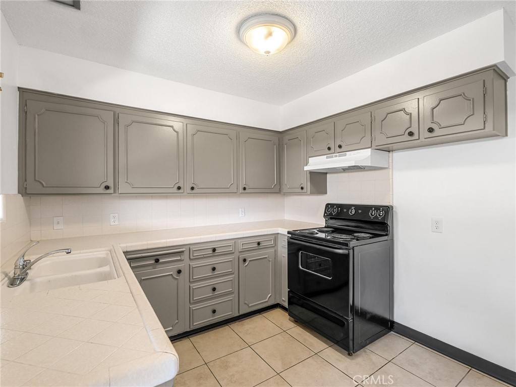 3749 N Fruit Ave #A, Fresno, CA 93705