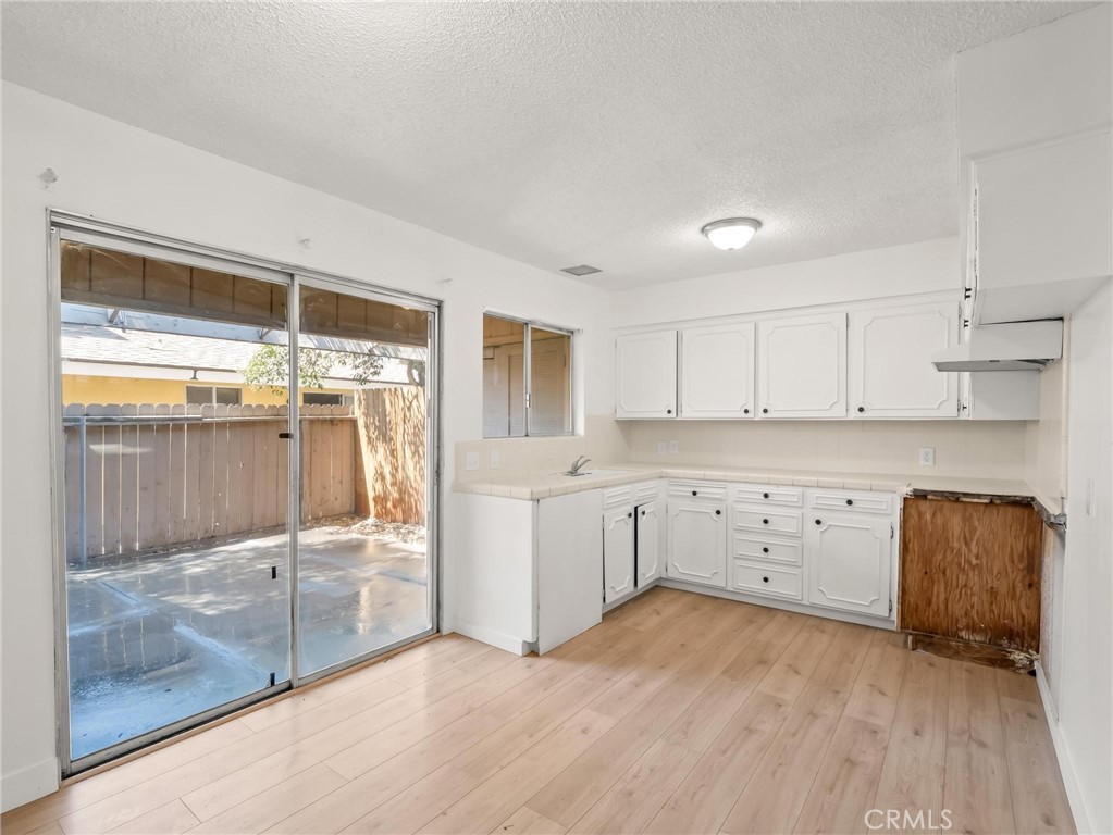 3725 N Fruit Ave #B, Fresno, CA 93705