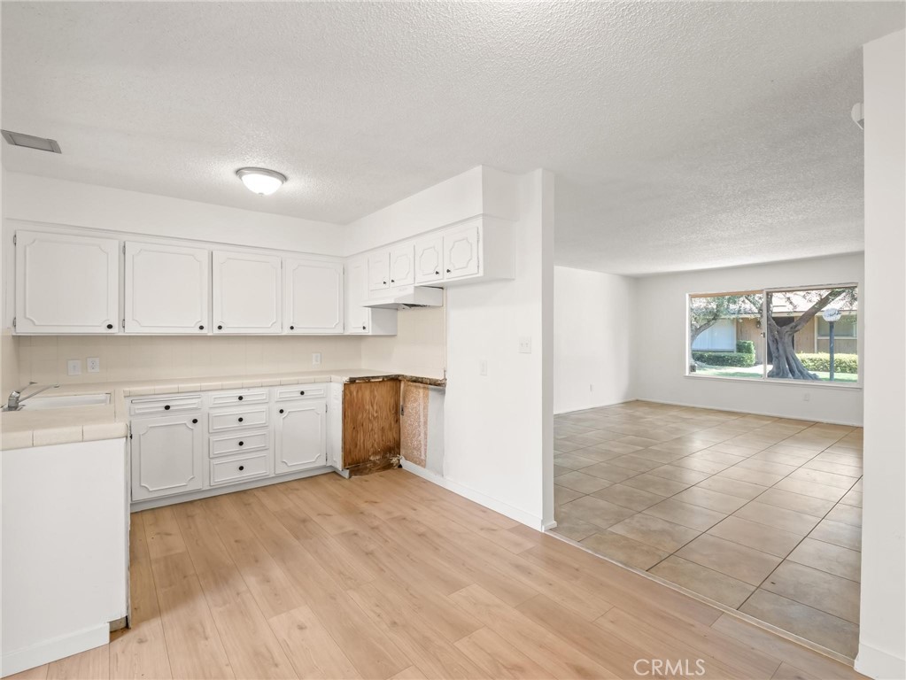 3725 N Fruit Ave #B, Fresno, CA 93705