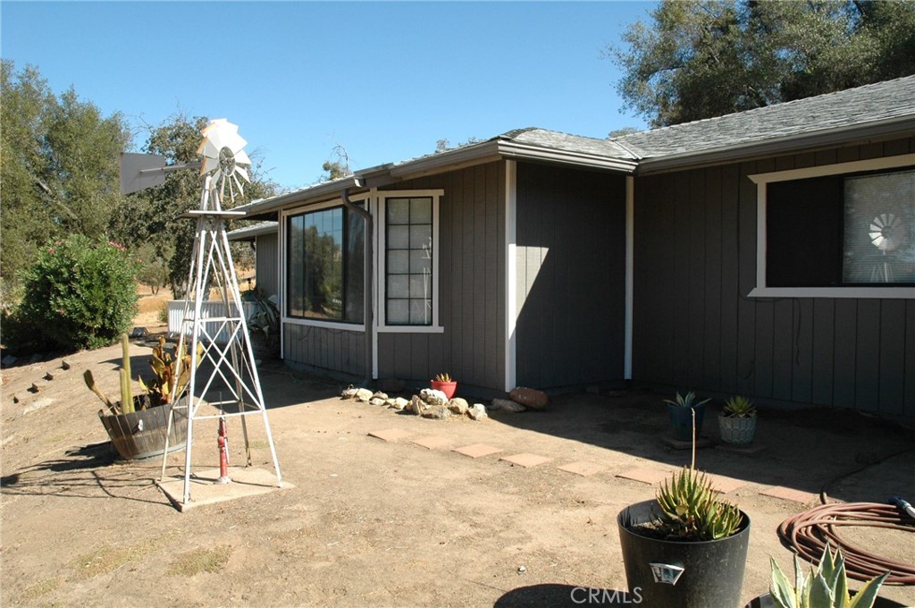 30717 Seminole Dr, Coarsegold, CA 93614