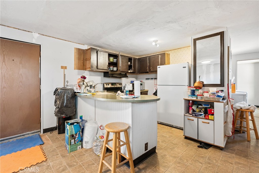 4963 Valley Ln, Catheys Valley, CA 93506