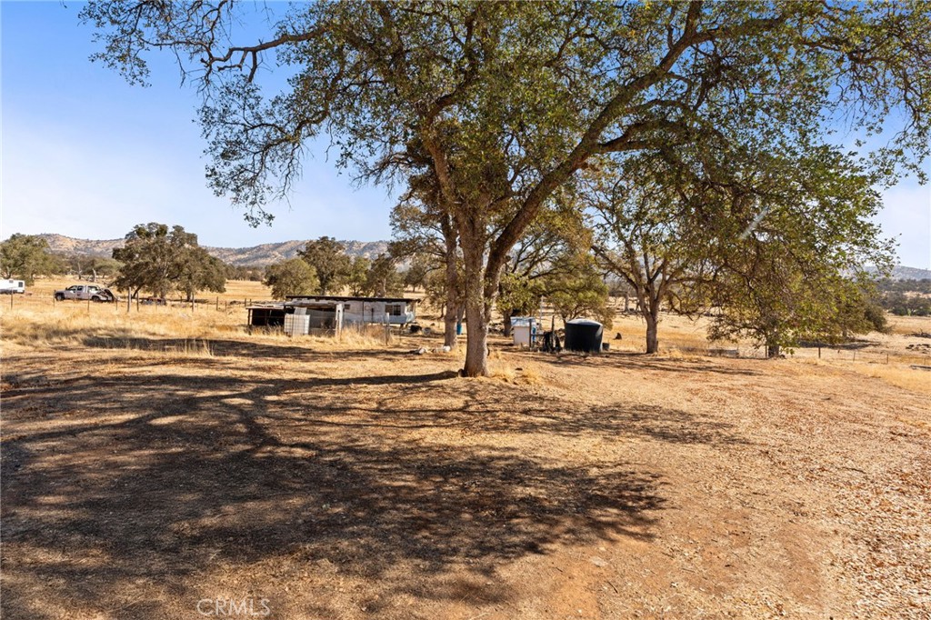 4963 Valley Ln, Catheys Valley, CA 93506