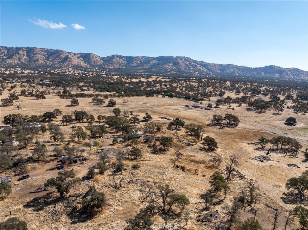 4963 Valley Ln, Catheys Valley, CA 93506