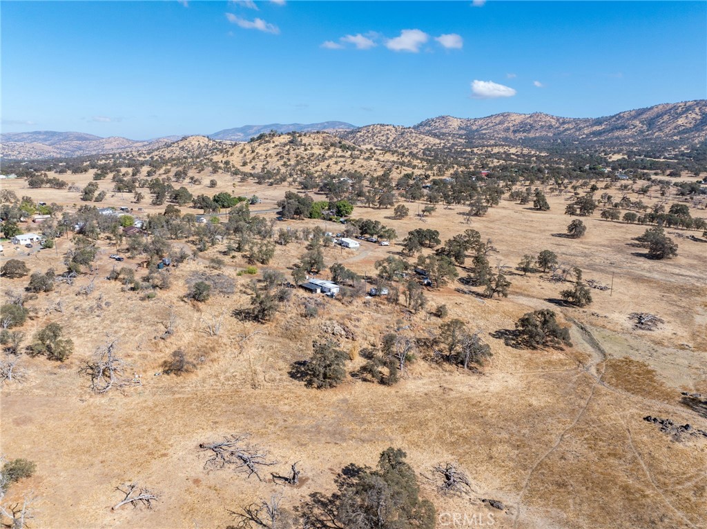 4963 Valley Ln, Catheys Valley, CA 93506