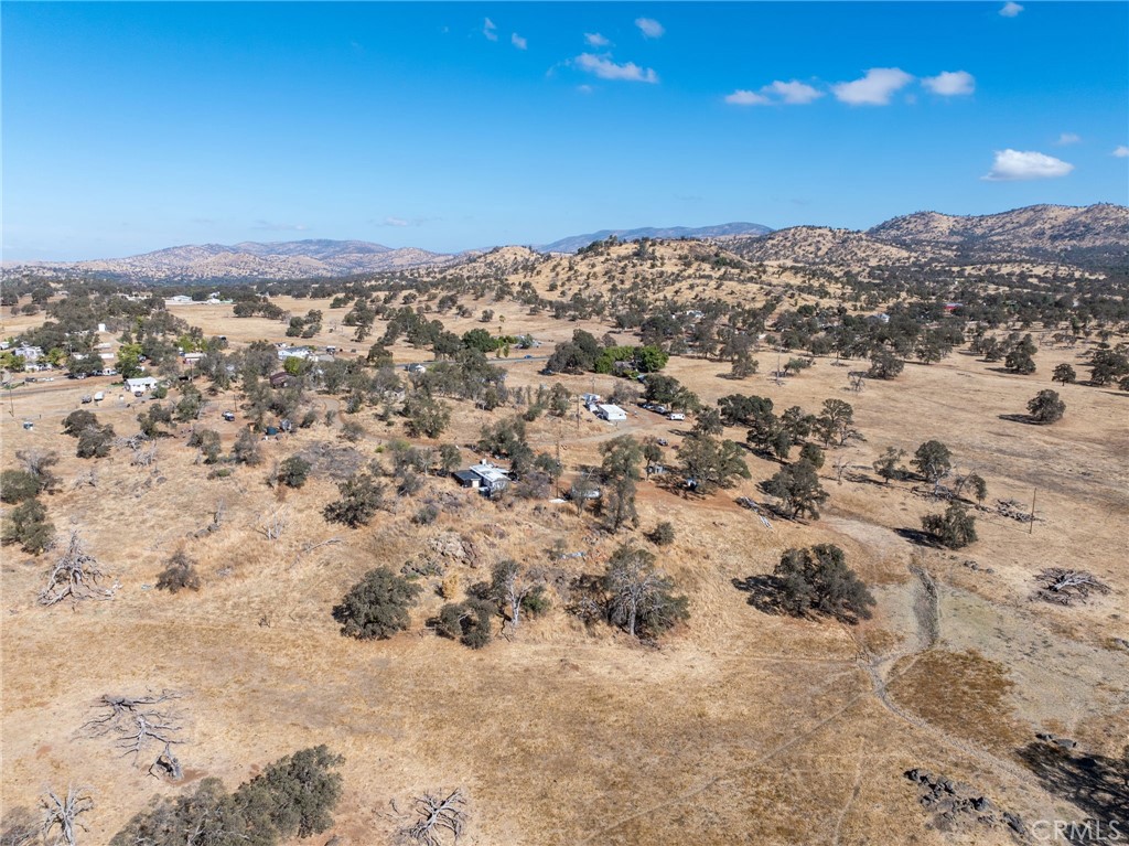 4963 Valley Ln, Catheys Valley, CA 93506