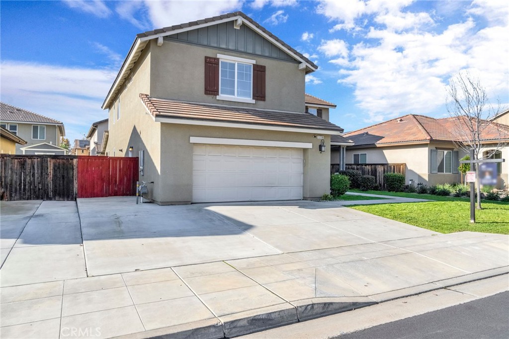 1776 WHITEASH, Clovis, CA 93619