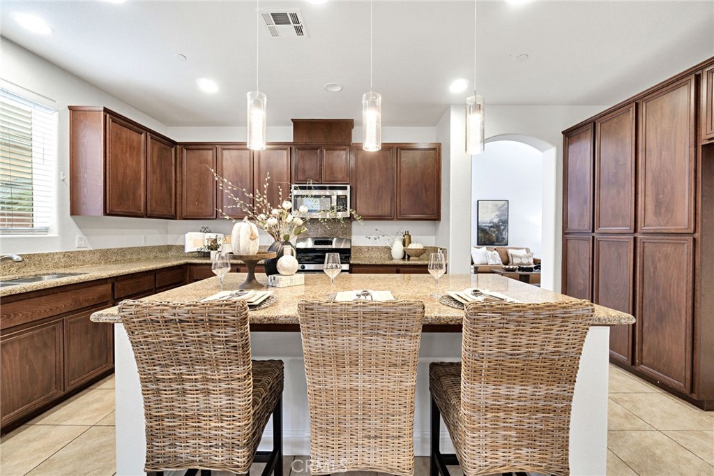 1776 WHITEASH, Clovis, CA 93619