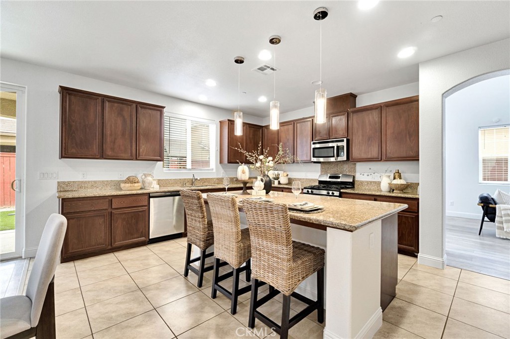 1776 WHITEASH, Clovis, CA 93619