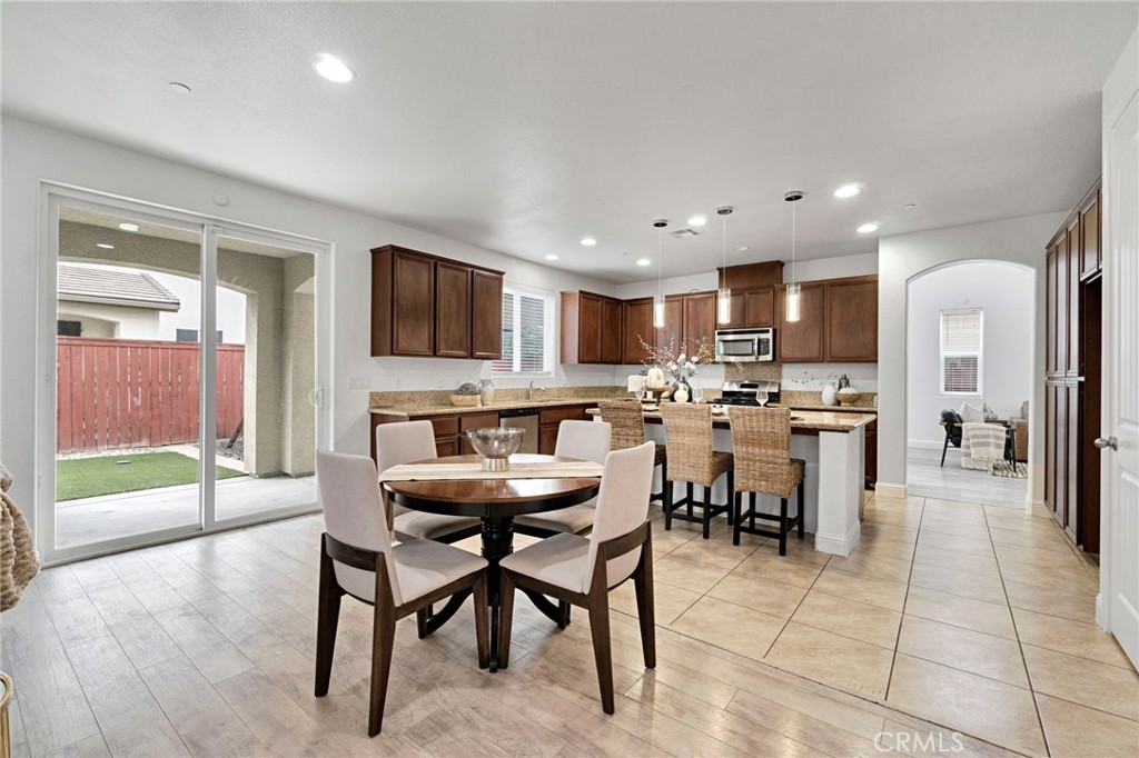 1776 WHITEASH, Clovis, CA 93619