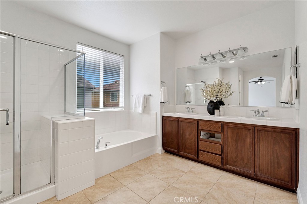 1776 WHITEASH, Clovis, CA 93619