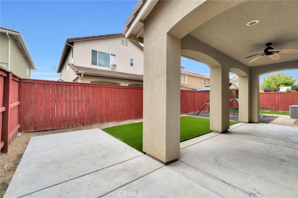 1776 WHITEASH, Clovis, CA 93619