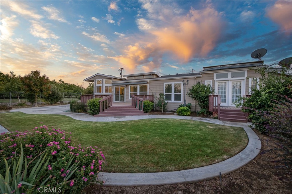 8646 Cairo, Laton, CA 93242