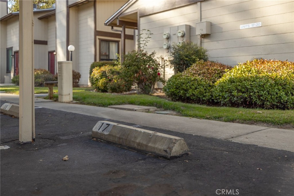 49400 River Park #17, Oakhurst, CA 93644