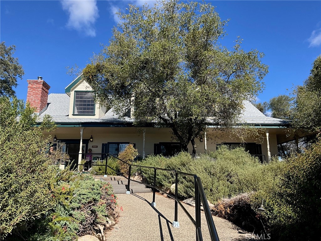 32011 Meadowridge Rd, Coarsegold, CA 93614