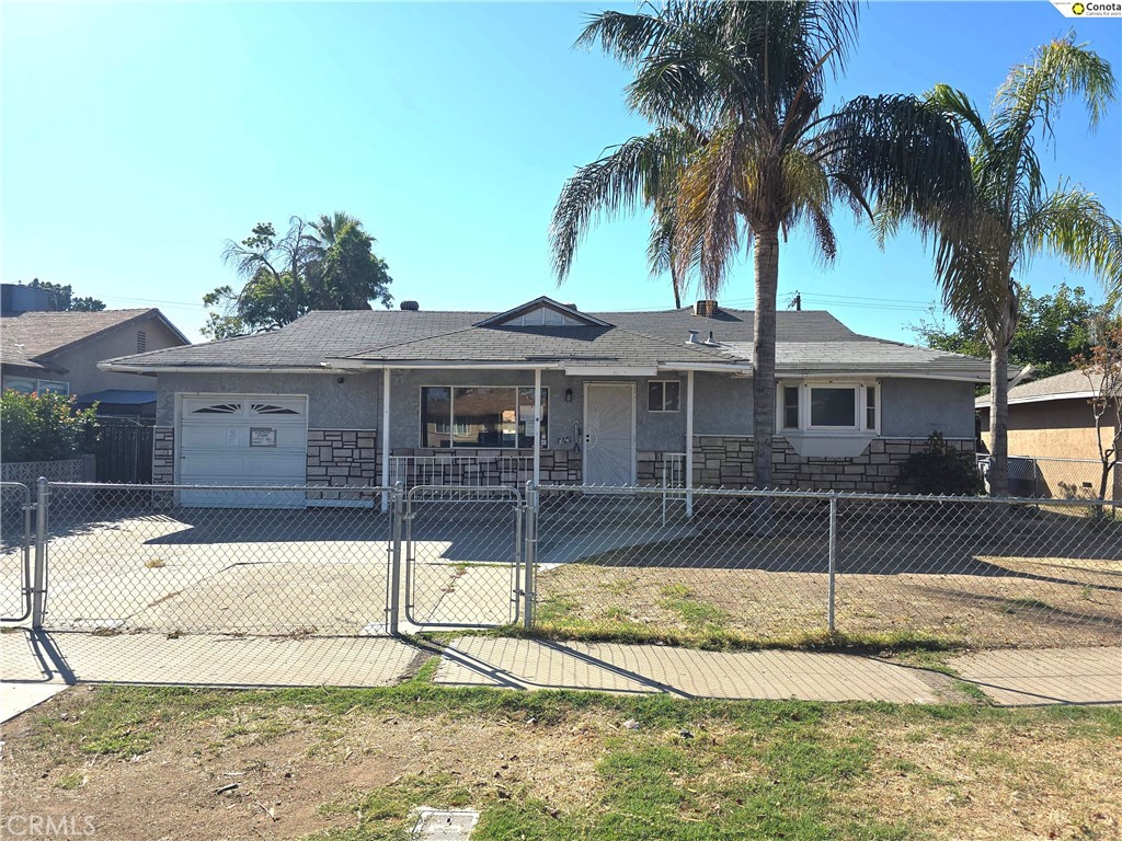1923 W Pontiac, Fresno, CA 93705