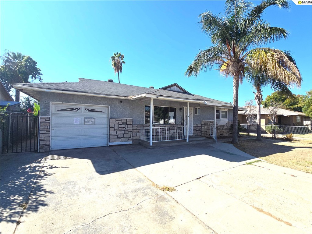 1923 W Pontiac, Fresno, CA 93705