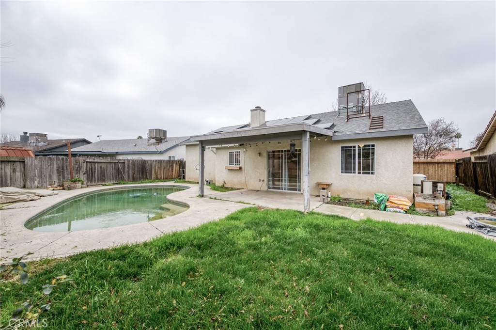 1133 Summer Field, Hanford, CA 93230