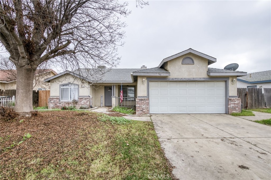 1133 Summer Field, Hanford, CA 93230