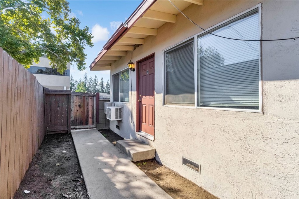 1409 E Cambridge, Fresno, CA 93704