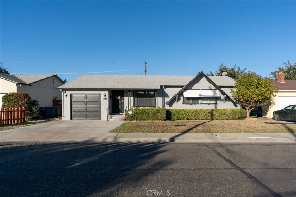 941 Granada, Los Banos, CA 93635