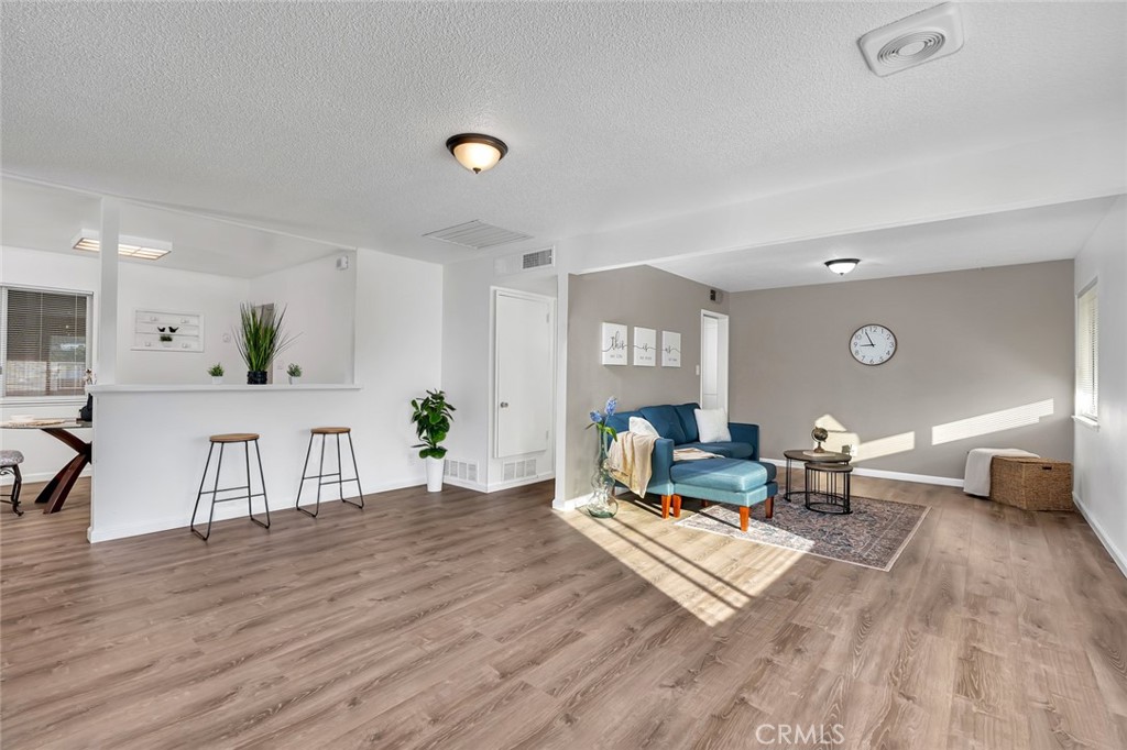 941 Granada, Los Banos, CA 93635