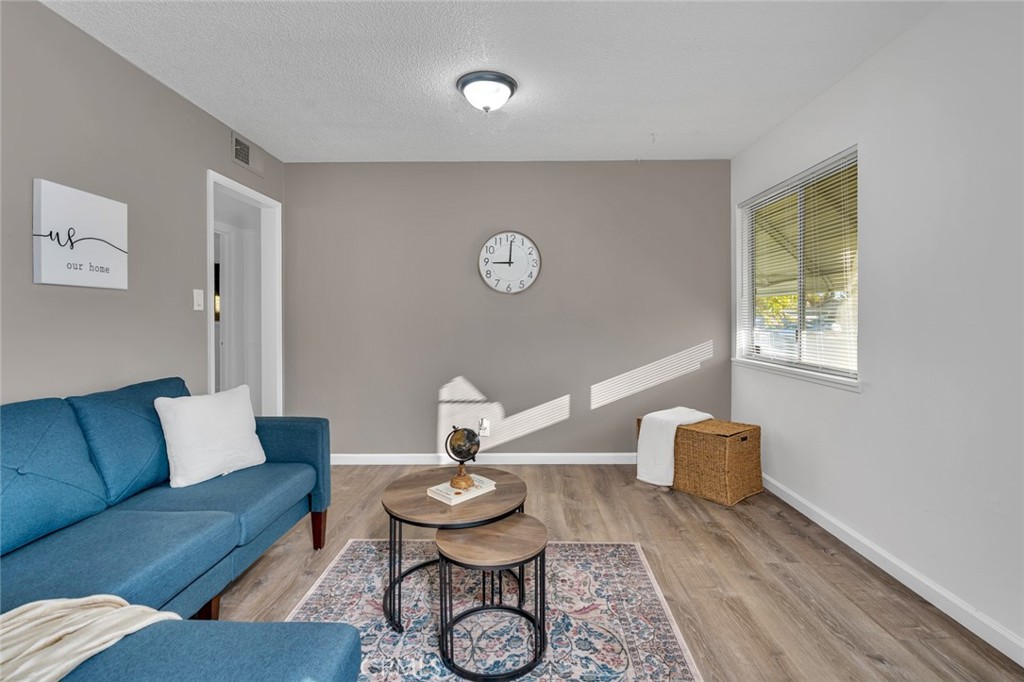 941 Granada, Los Banos, CA 93635