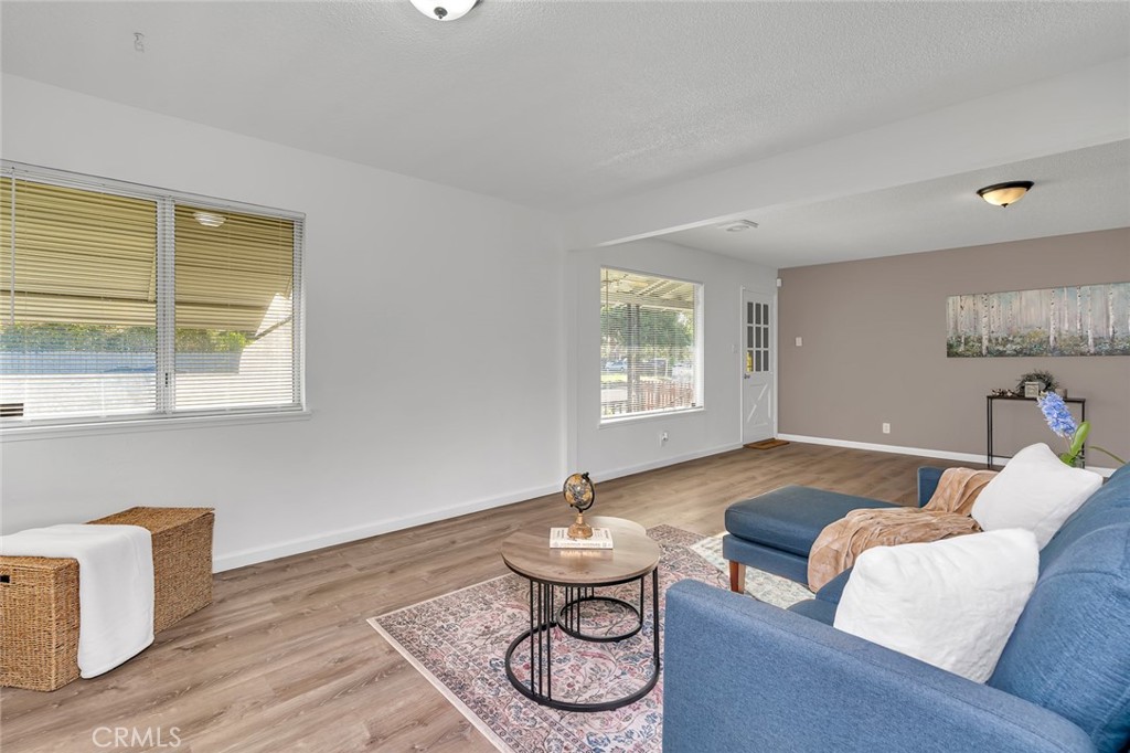 941 Granada, Los Banos, CA 93635