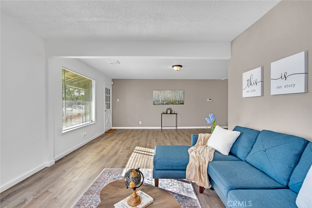 941 Granada, Los Banos, CA 93635