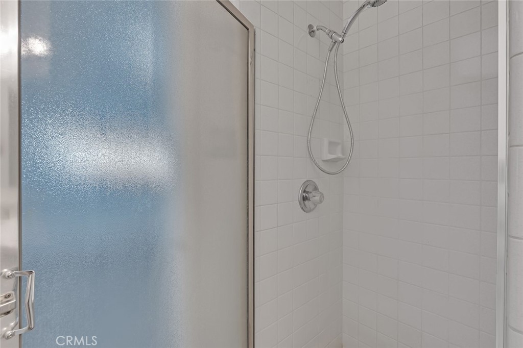 941 Granada, Los Banos, CA 93635