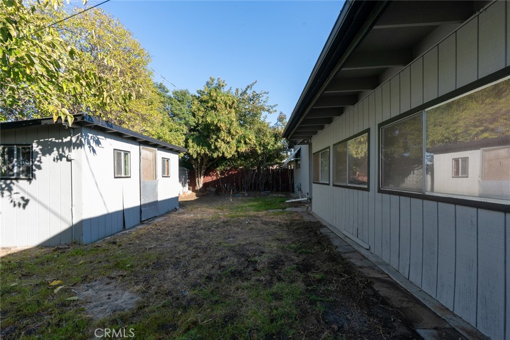 941 Granada, Los Banos, CA 93635