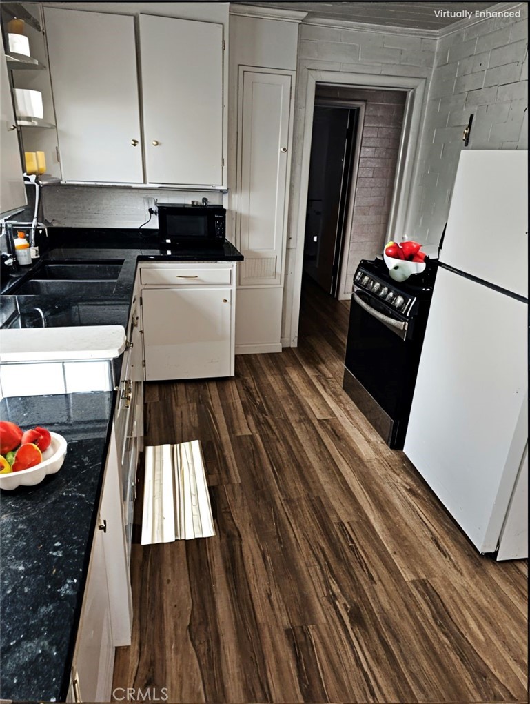 114 N J St, Madera, CA 93637